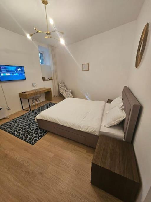Heart Of City Center 4Br 2Bath 10 Pers Bucarest Exterior foto